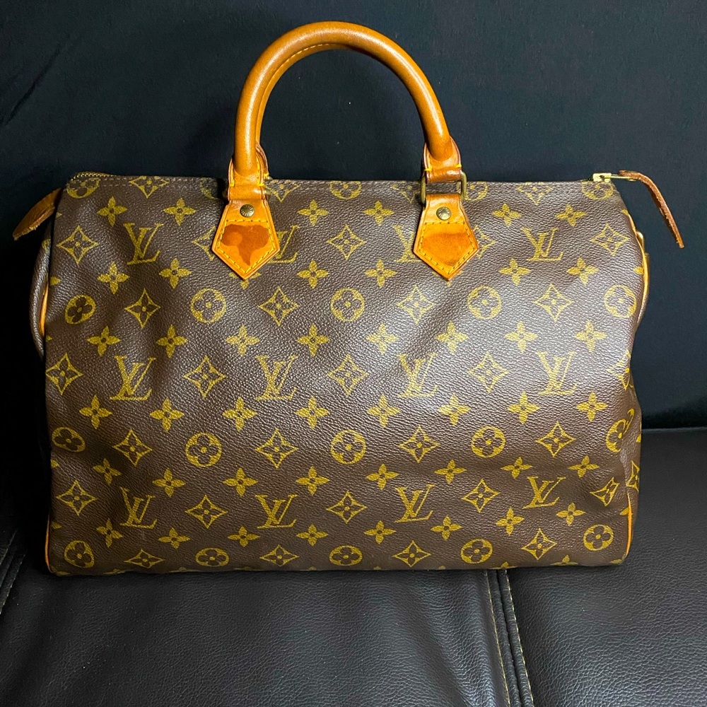 Vintage Louis Vuitton Speedy 35 with lock